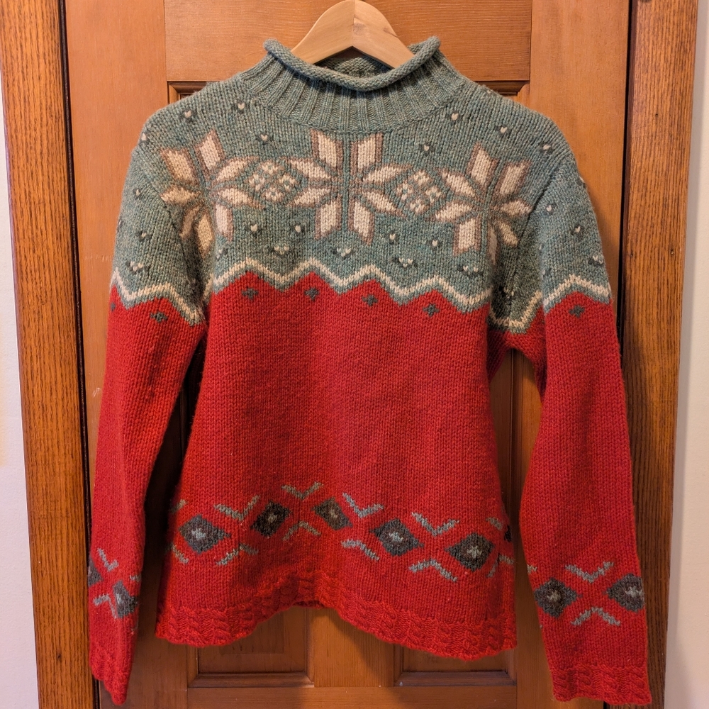 100% Wool Eddie Bauer Red and Green Turtleneck Sweater